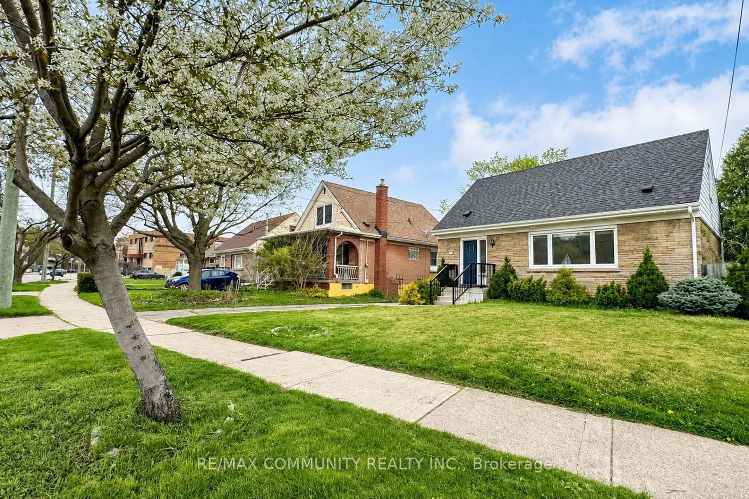 386 Whitney Avenue photo 2