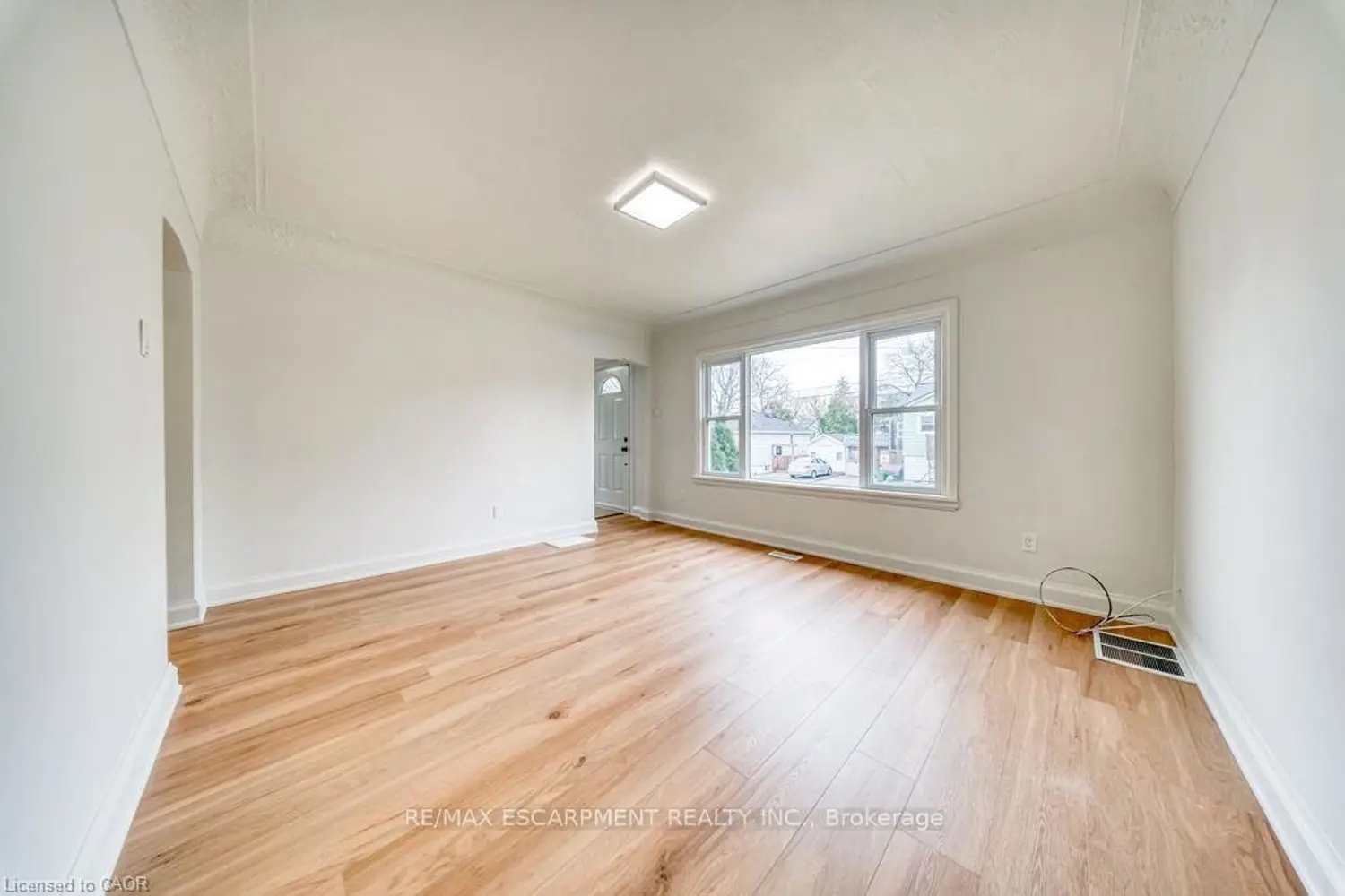 22 David Avenue photo 5