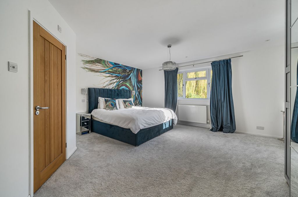 Additional image 11 of 4 bed detached house for saleAshley Road, Farnborough, Hampshire GU14