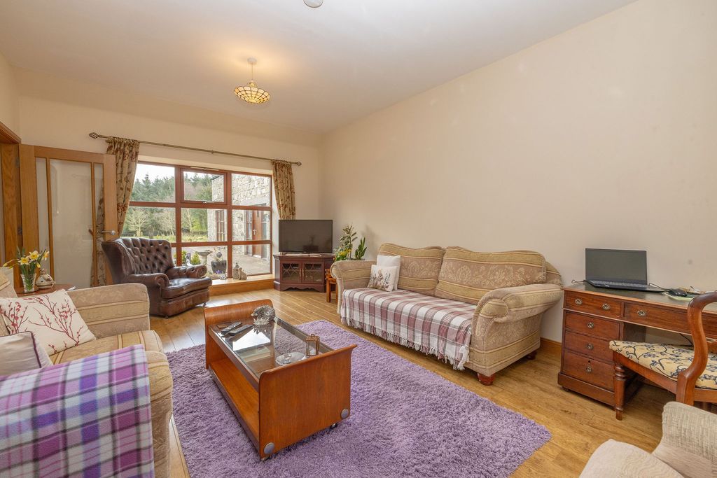 2 bed semi-detached house for saleStrichen AB43 photo 2