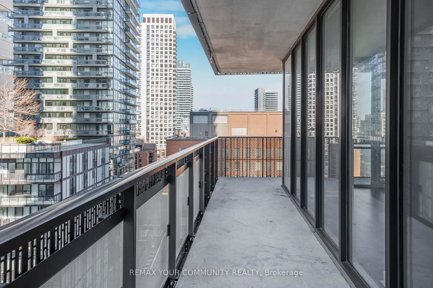 Additional image 11 of 8 Eglinton Avenue 1108