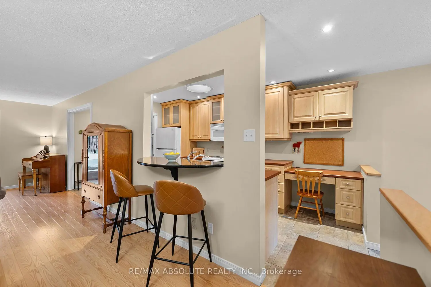 284 Harrington Street photo 5