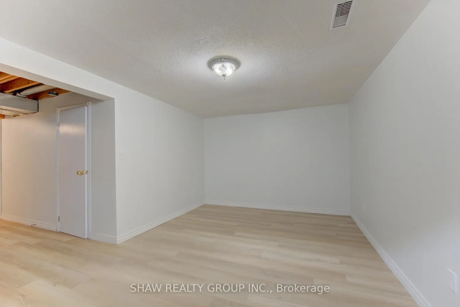 Additional image 12 of 603 Pinerow Crescent B