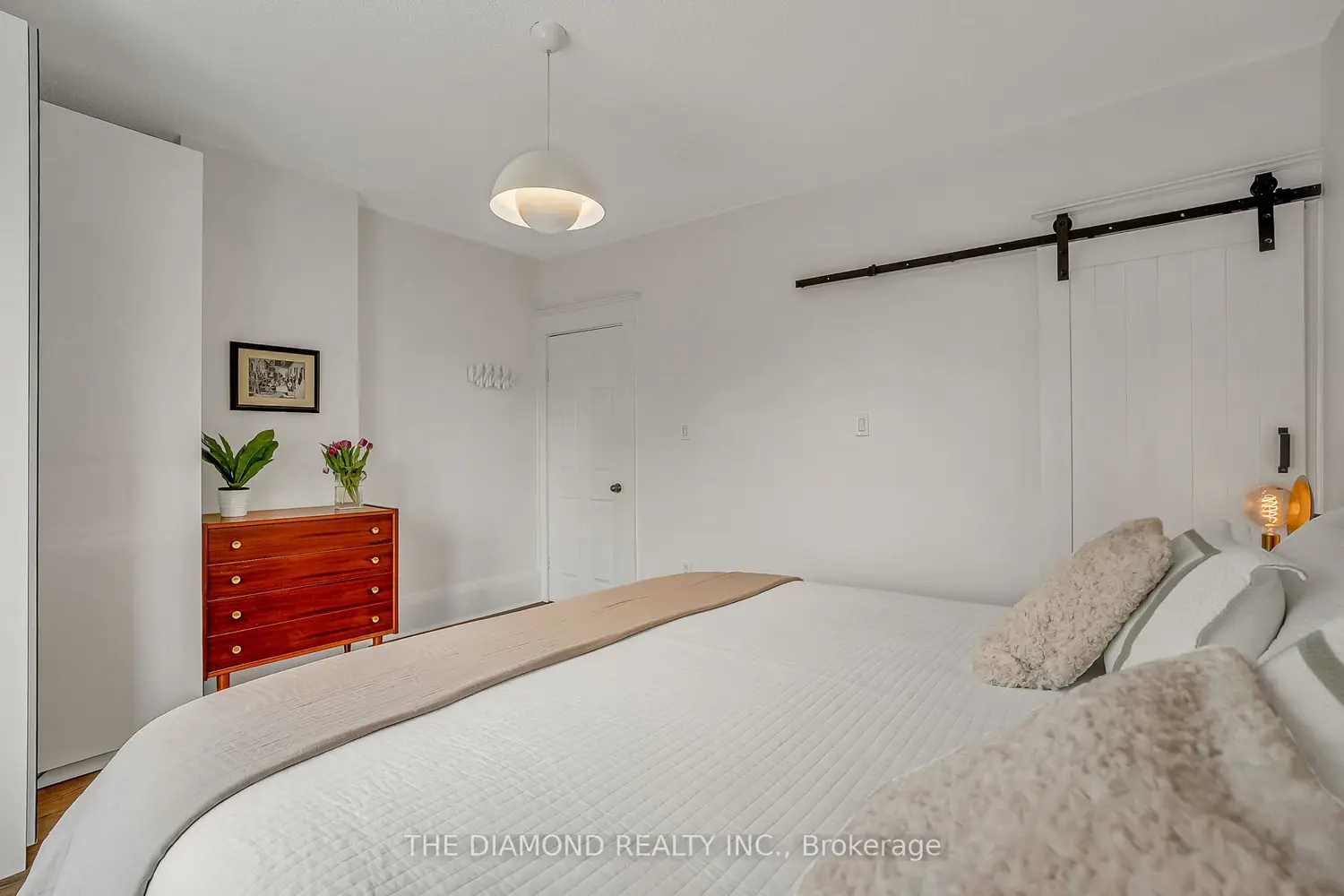 Additional image 12 of 129 Earlscourt Avenue
