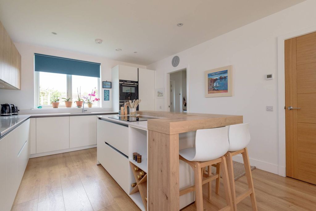 Additional image 7 of 4 bed detached house for sale21 Castlemains Gardens, Dirleton, North Berwick EH39