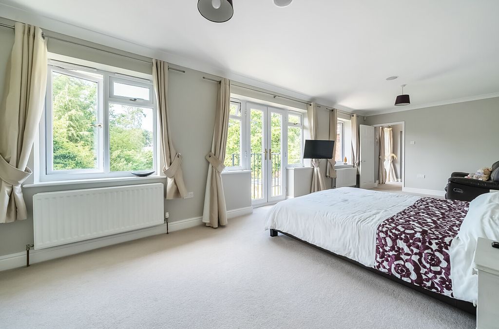 Additional image 19 of 6 bed detached house for saleGables Road, Church Crookham, Fleet, Hampshire GU52