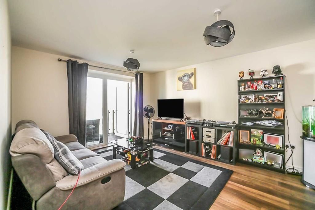 Additional image 4 of 2 bed flat for salePearl Lane, Gillingham ME7