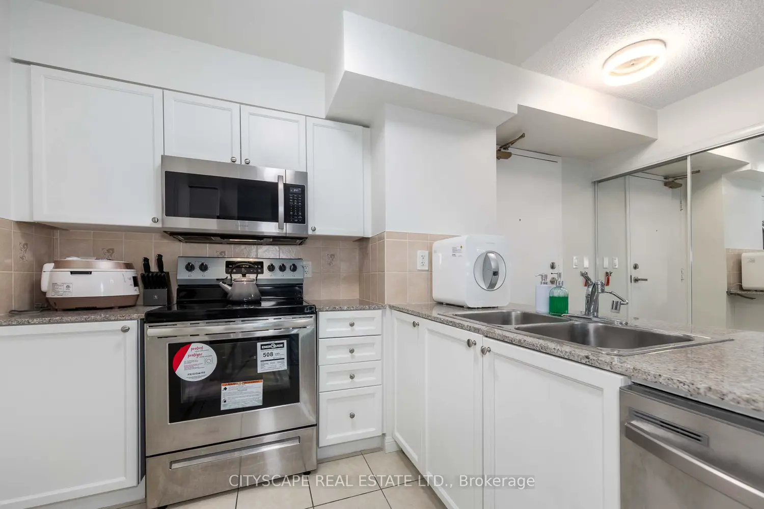 Additional image 10 of 5940 Yonge Street 609