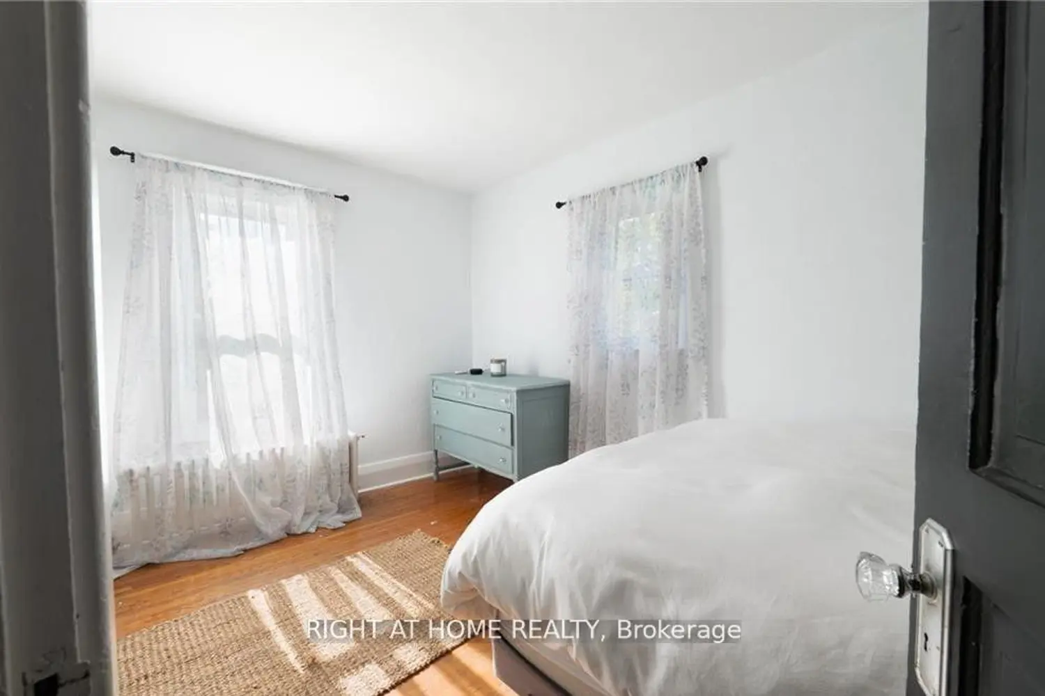 129 Forest Avenue photo 5