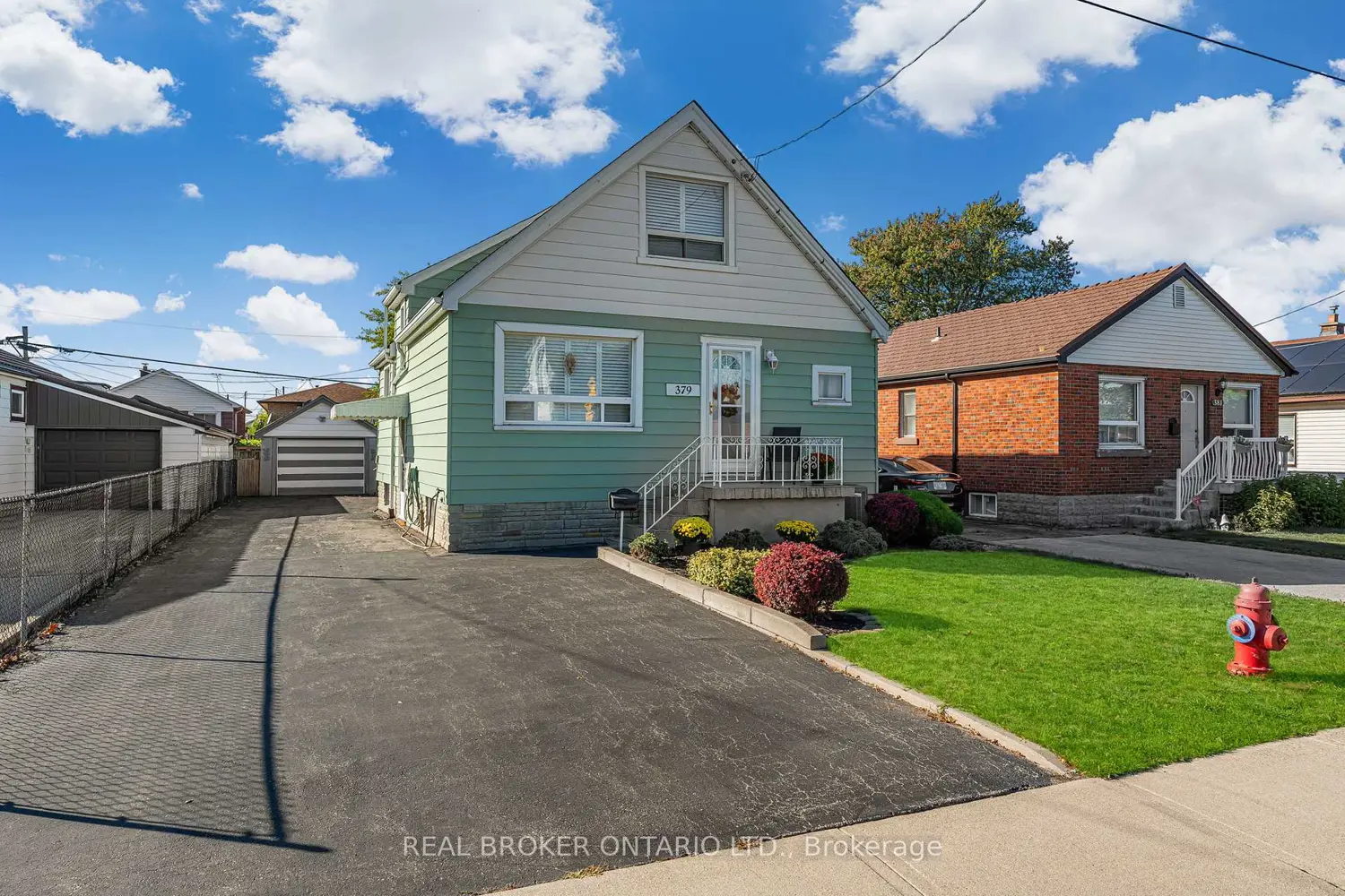 379 Talbot Street photo 2