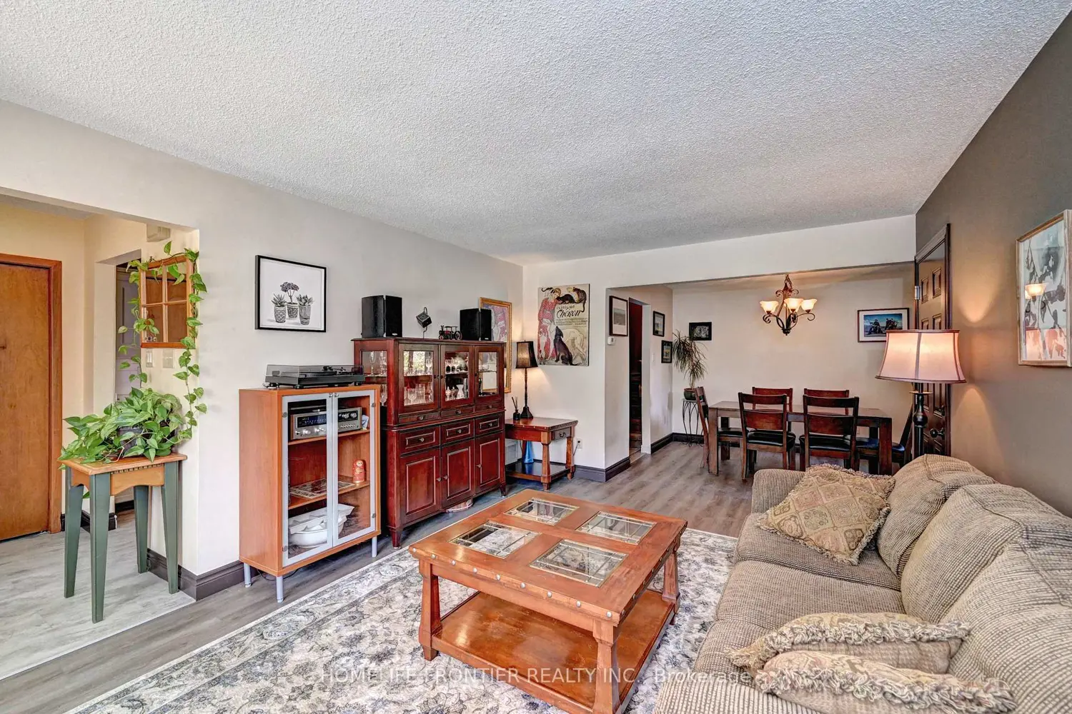 121 Forest Road photo 4