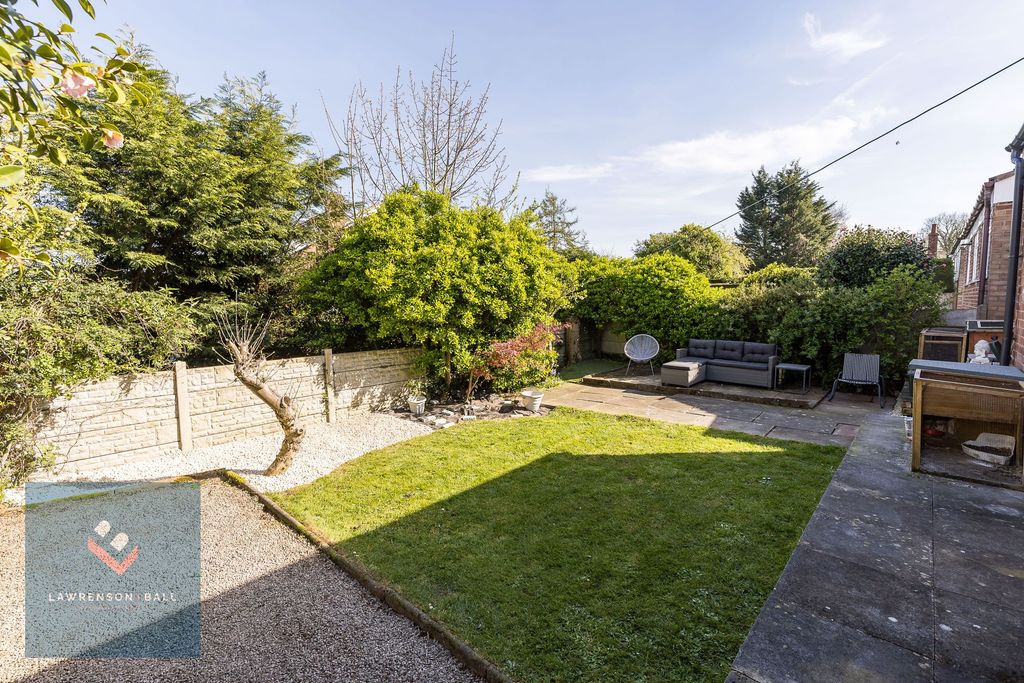 3 bed detached bungalow for saleThirlmere Close, Frodsham WA6 photo 3