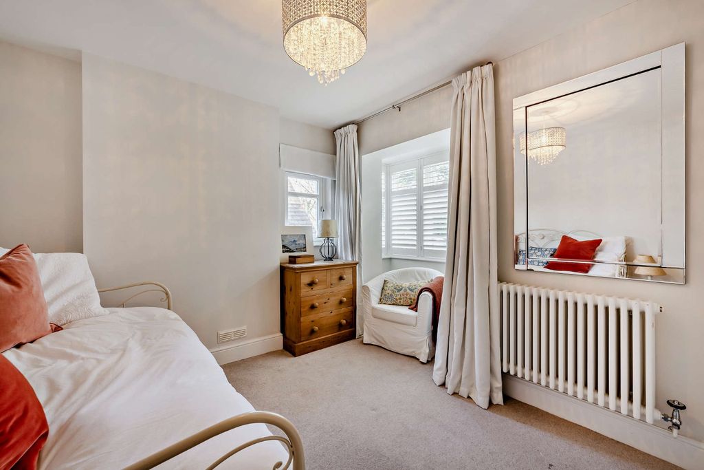 Additional image 18 of 6 bed detached house for saleChapel Road, Rowledge, Farnham, Surrey GU10