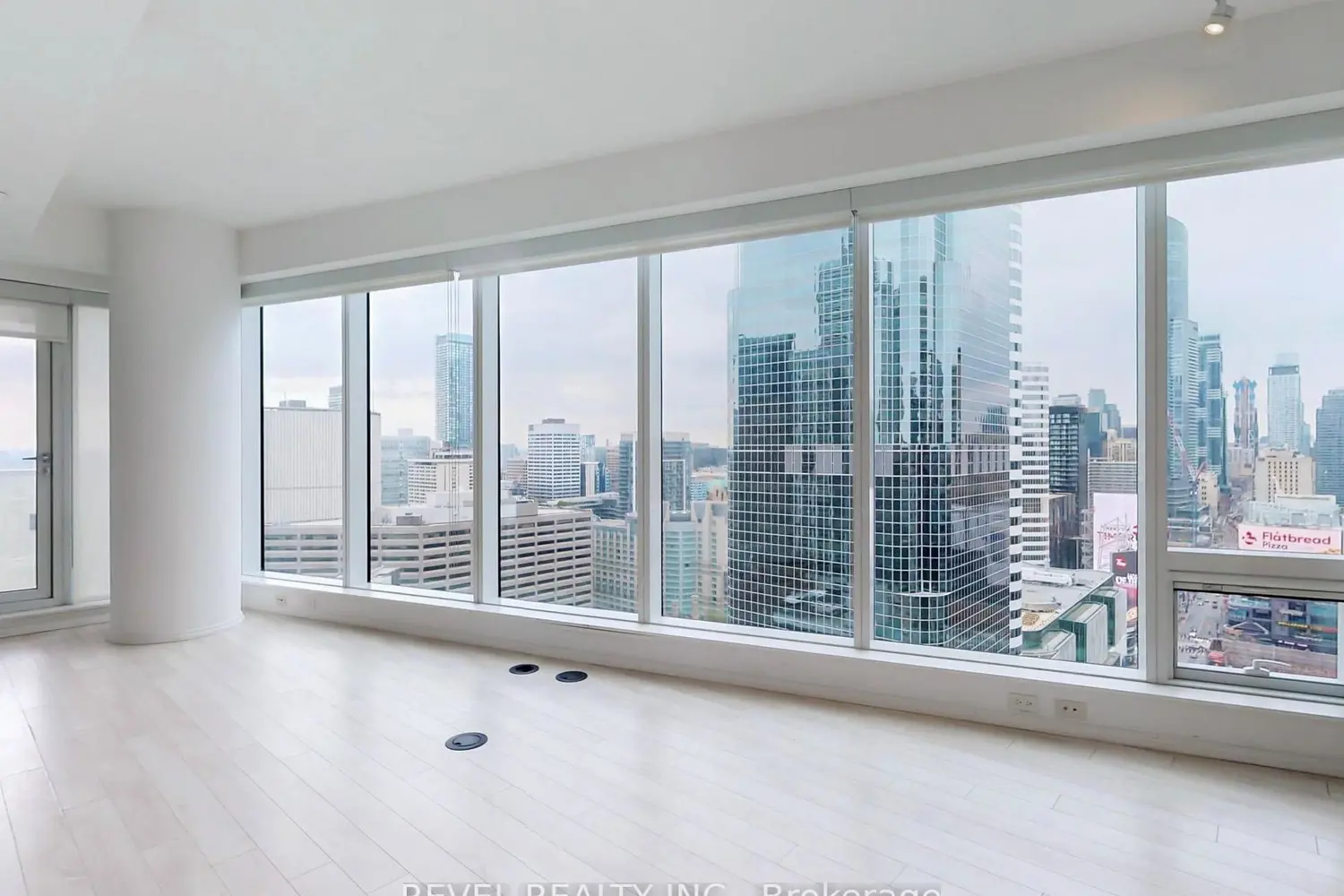Additional image 3 of 197 Yonge Street 2412