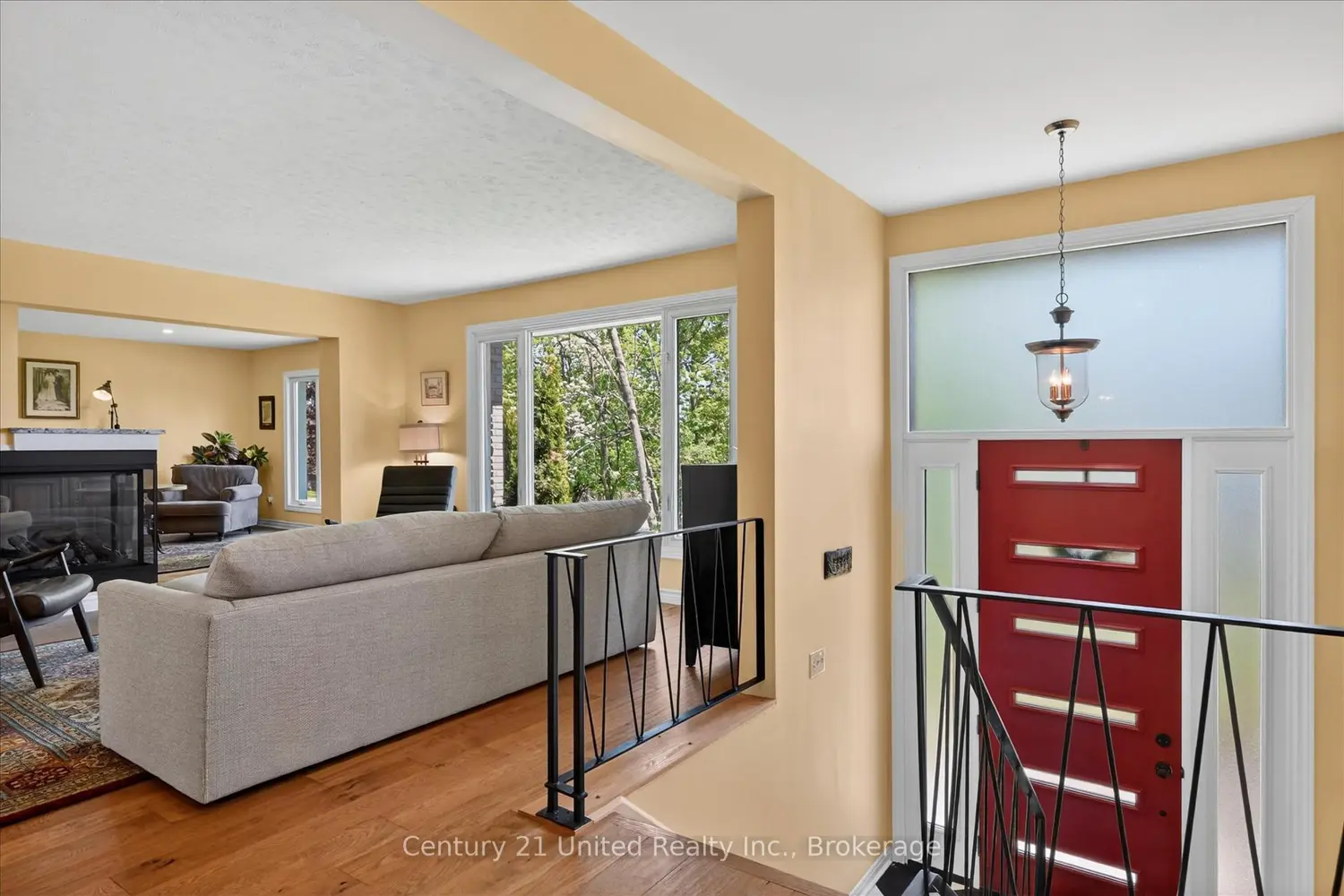 11 Crestwood Avenue photo 2