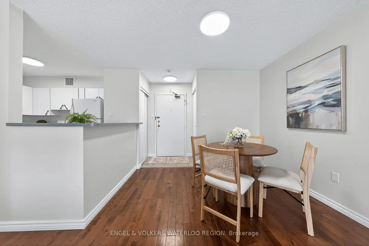 15 Hofstetter Avenue 406 photo 2