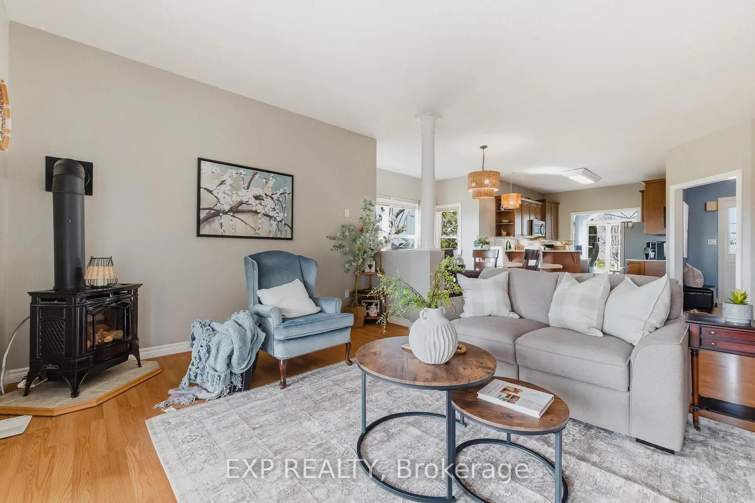 89 Andrews Drive photo 4