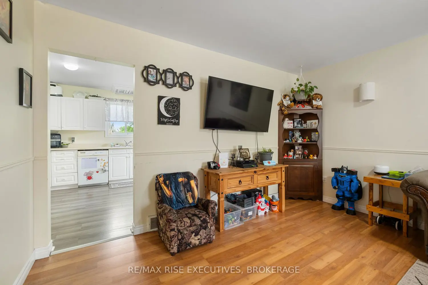 Additional image 10 of 353 Charles Street