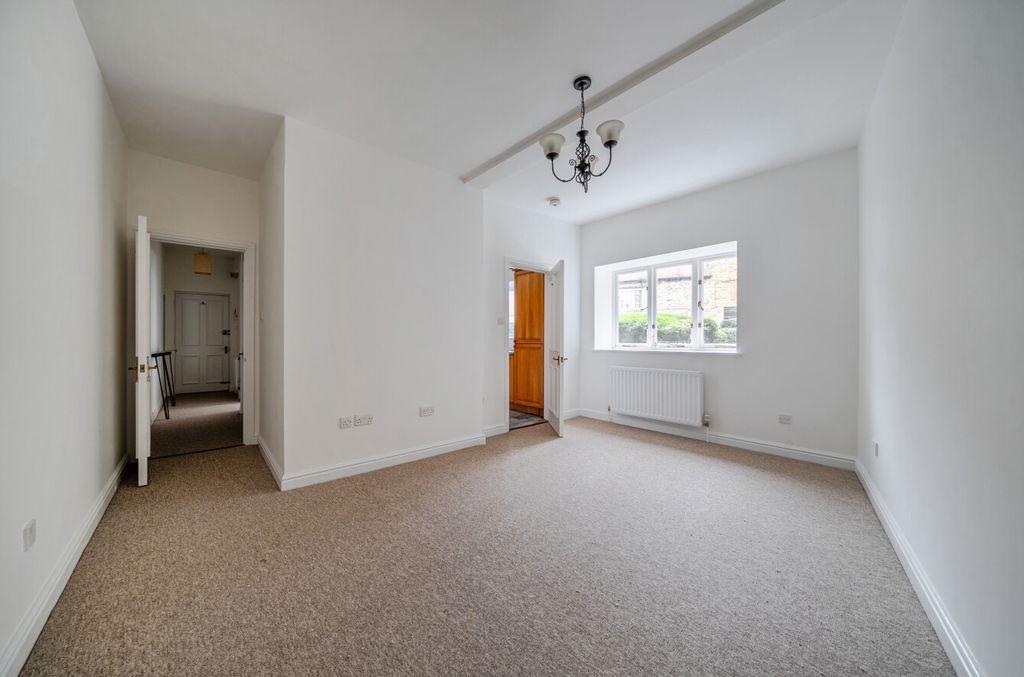 Additional image 3 of 1 bed flat for saleGloucester Street, Faringdon, Oxfordshire SN7