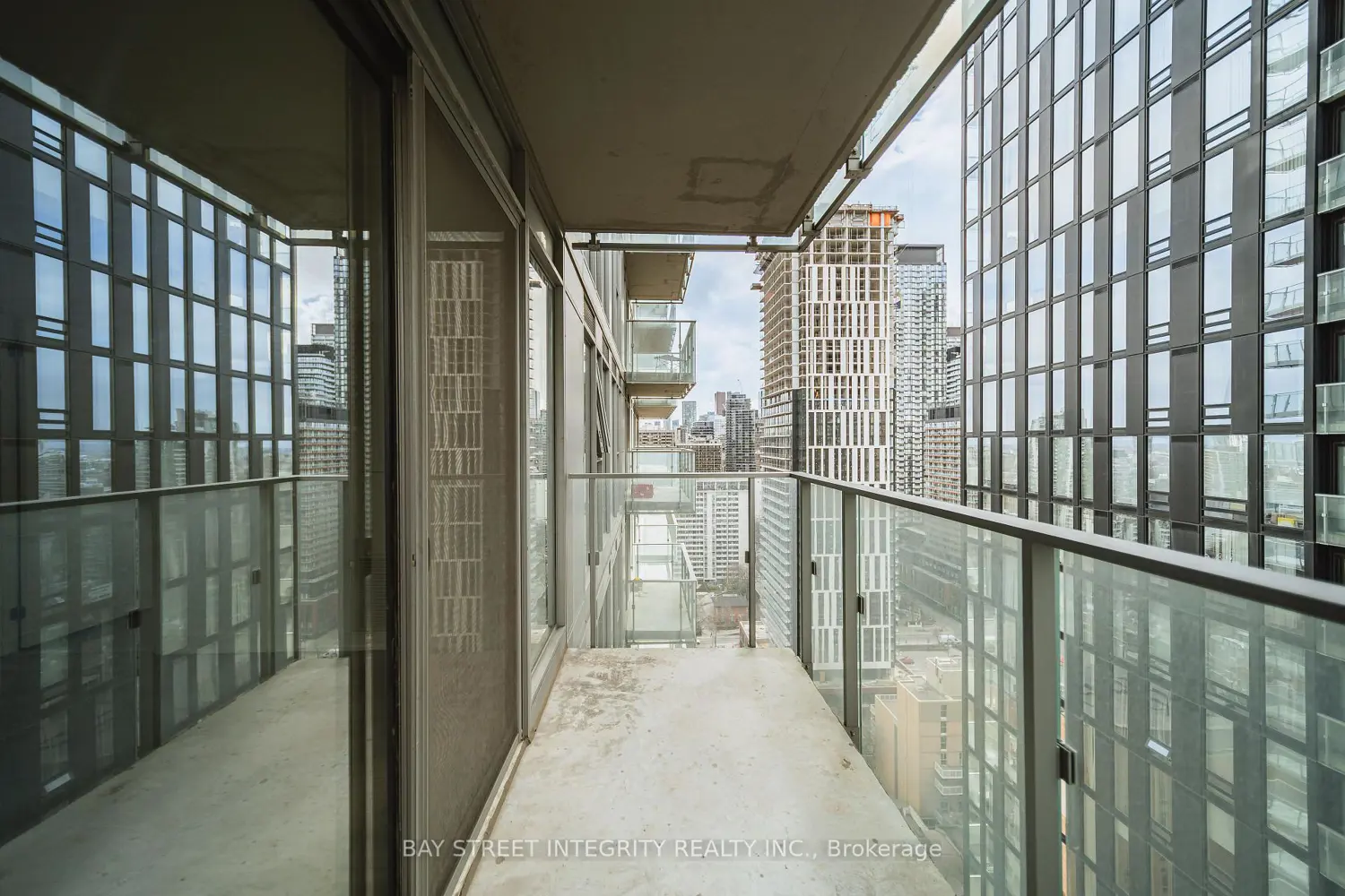 Additional image 17 of 50 Wellesley E Street 2801