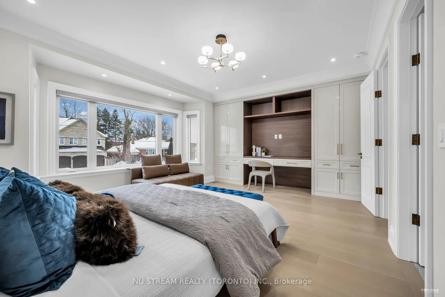 Additional image 12 of 108 Abitibi Avenue