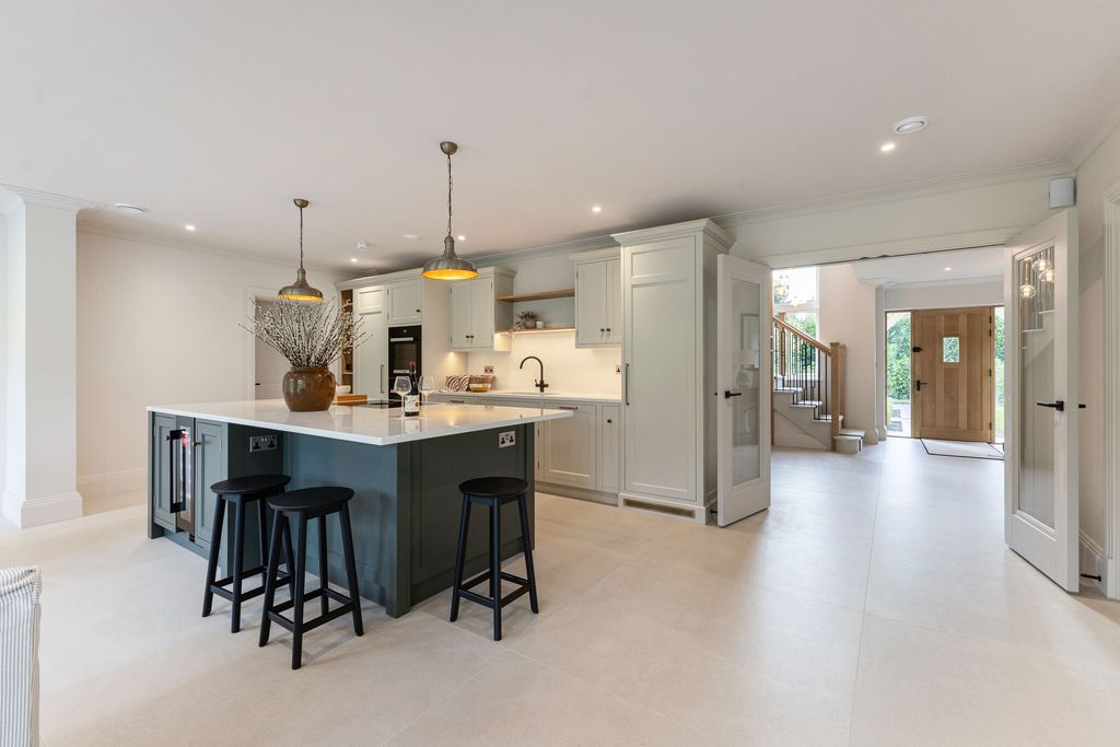 Additional image 4 of 6 bed detached house for saleArkell Lane, Farnham GU10