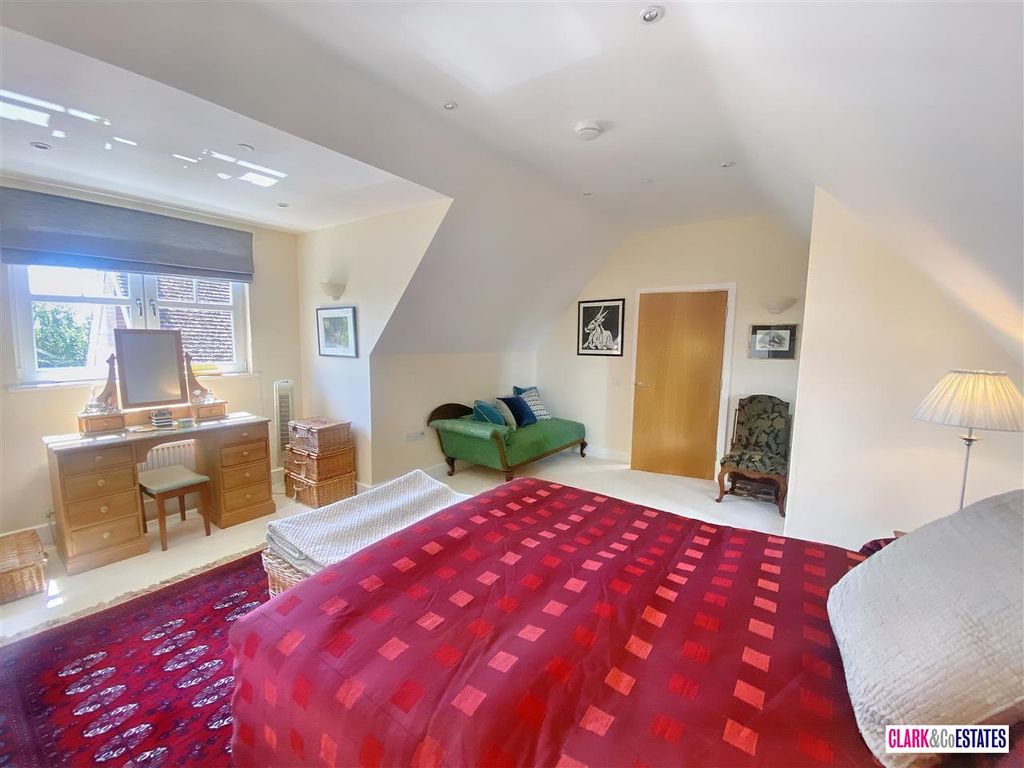 Additional image 5 of 2 bed flat for saleThe Penthouse, Aliston House, The Avenues, Exmouth EX8