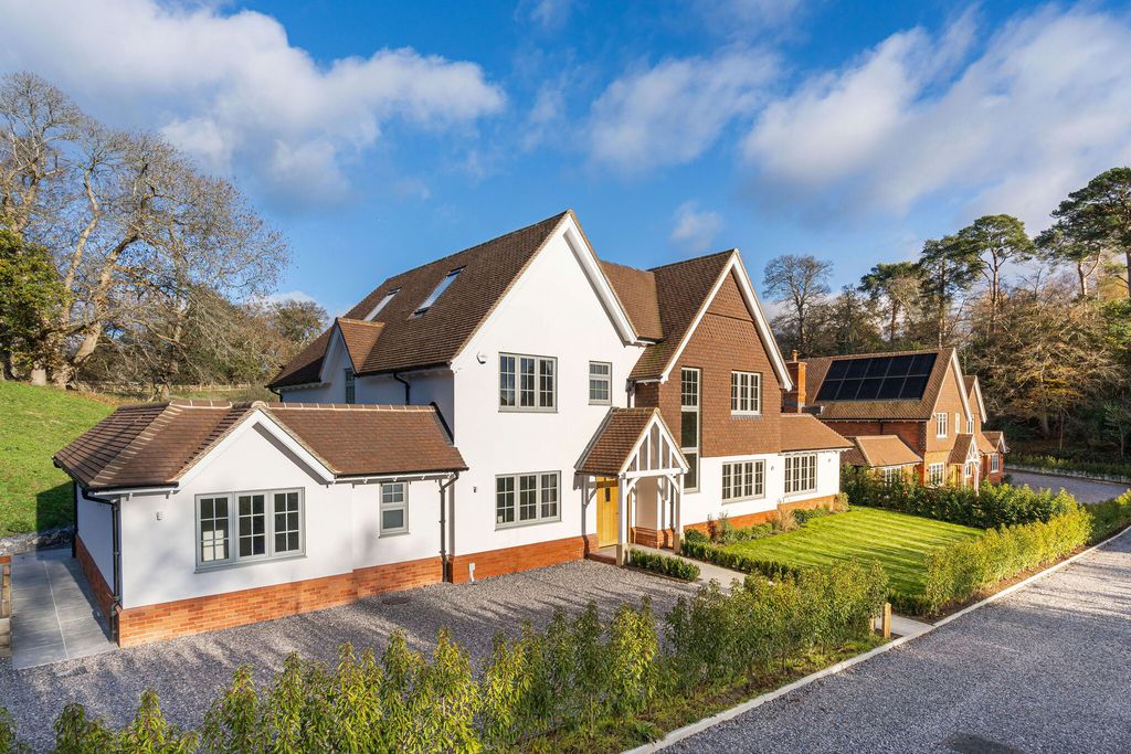 Additional image 14 of 6 bed detached house for saleArkell Lane, Frensham, Farnham GU10