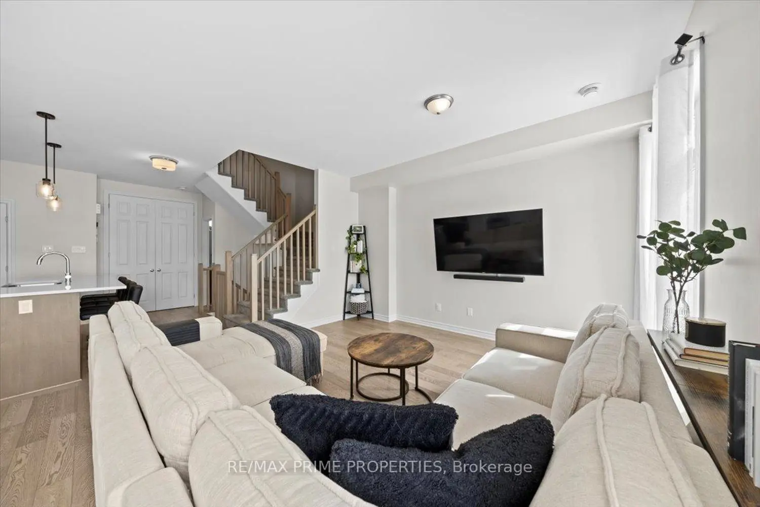 Additional image 11 of 274 Pastel Way