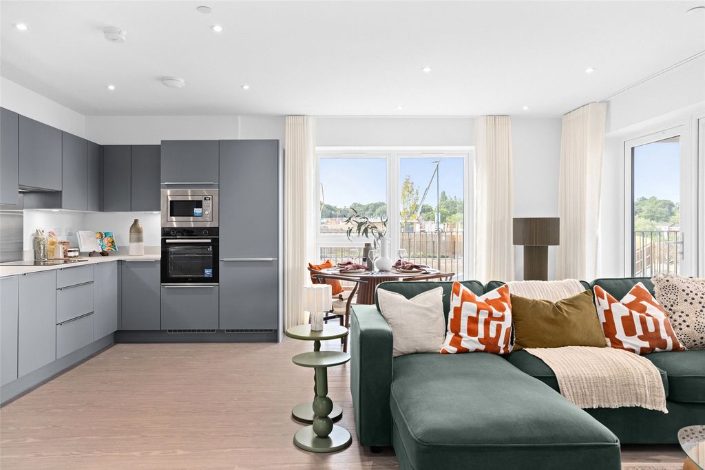 Additional image 3 of 2 bed flat for saleClast Court, Erith DA8