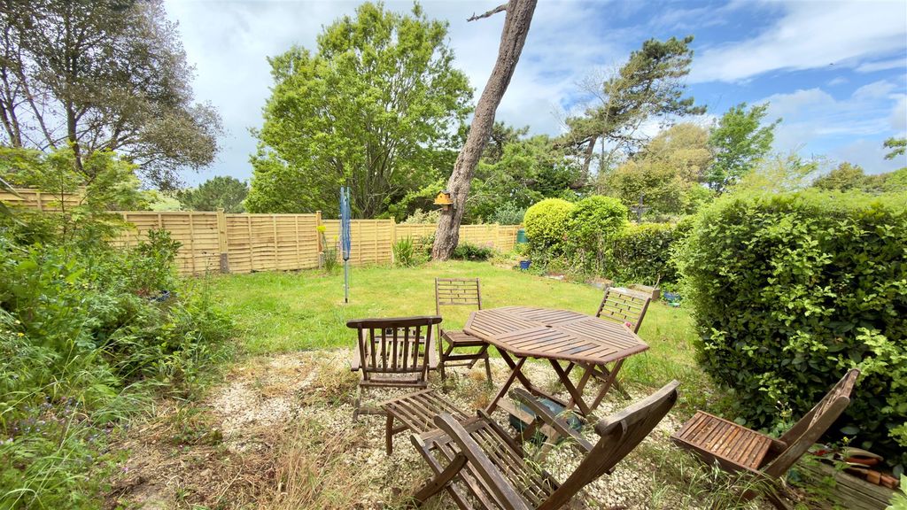 Additional image 10 of 2 bed flat for saleFreshwater, Isle Of Wight PO40
