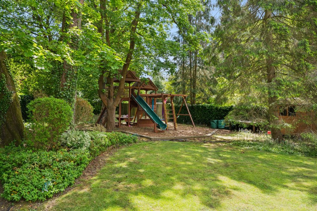 Additional image 21 of 7 bed detached house for saleCamp Road, Gerrards Cross SL9