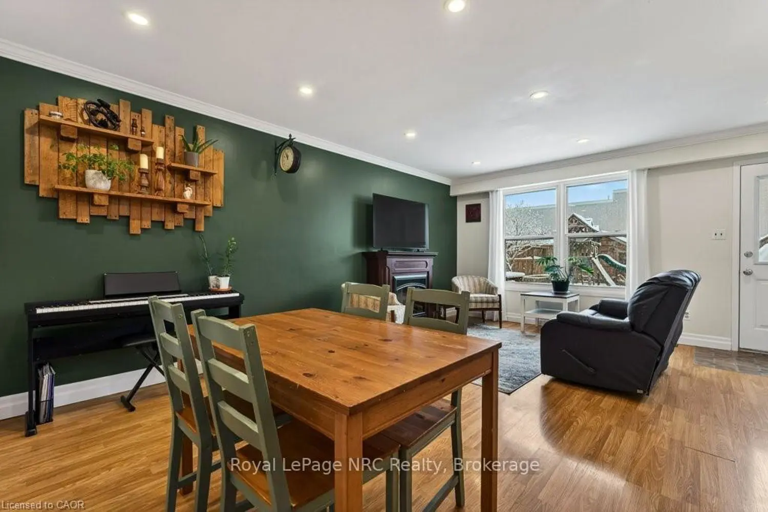 158 Dufferin Avenue photo 4