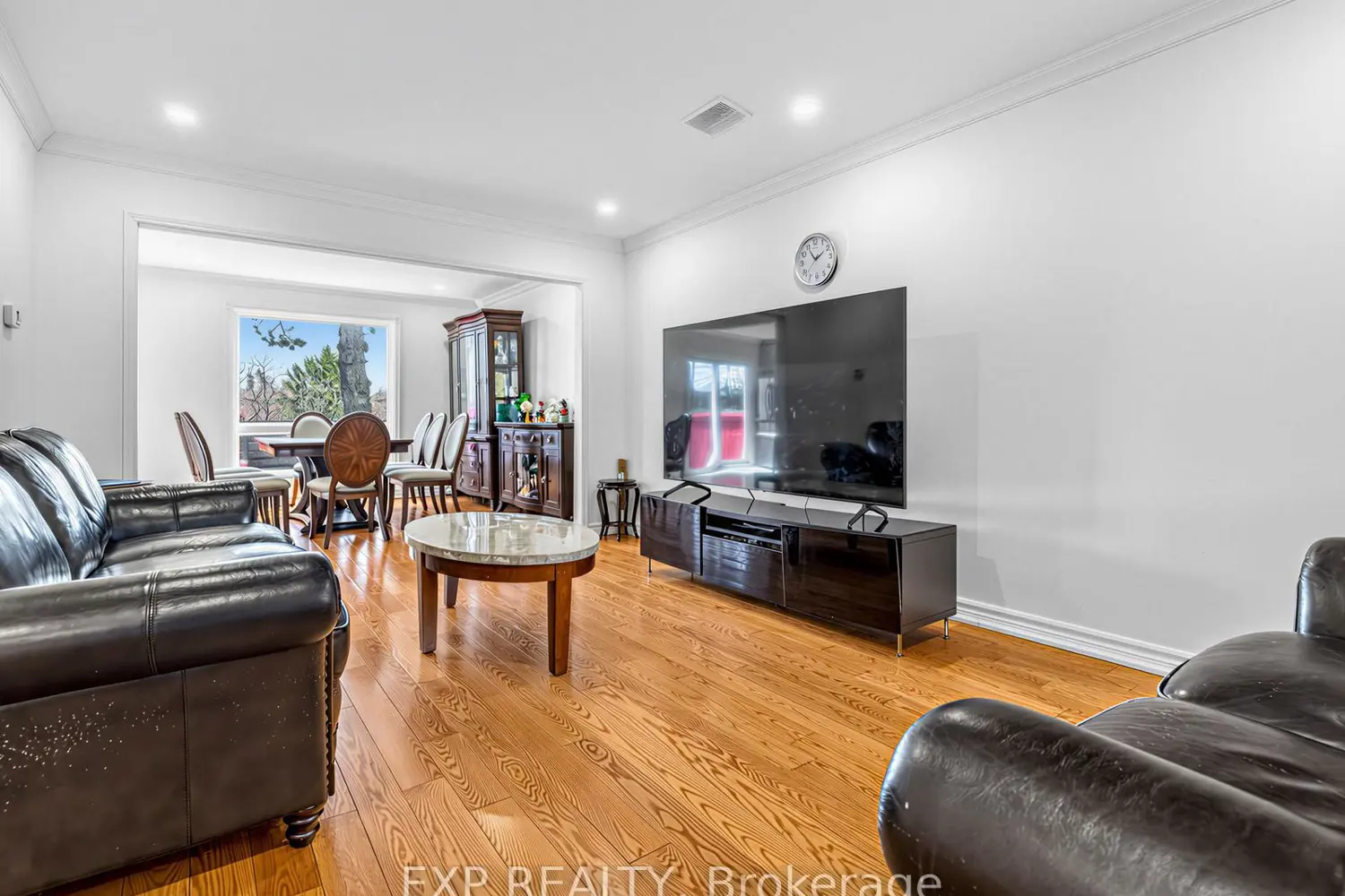 125 Green Bush Crescent photo 2