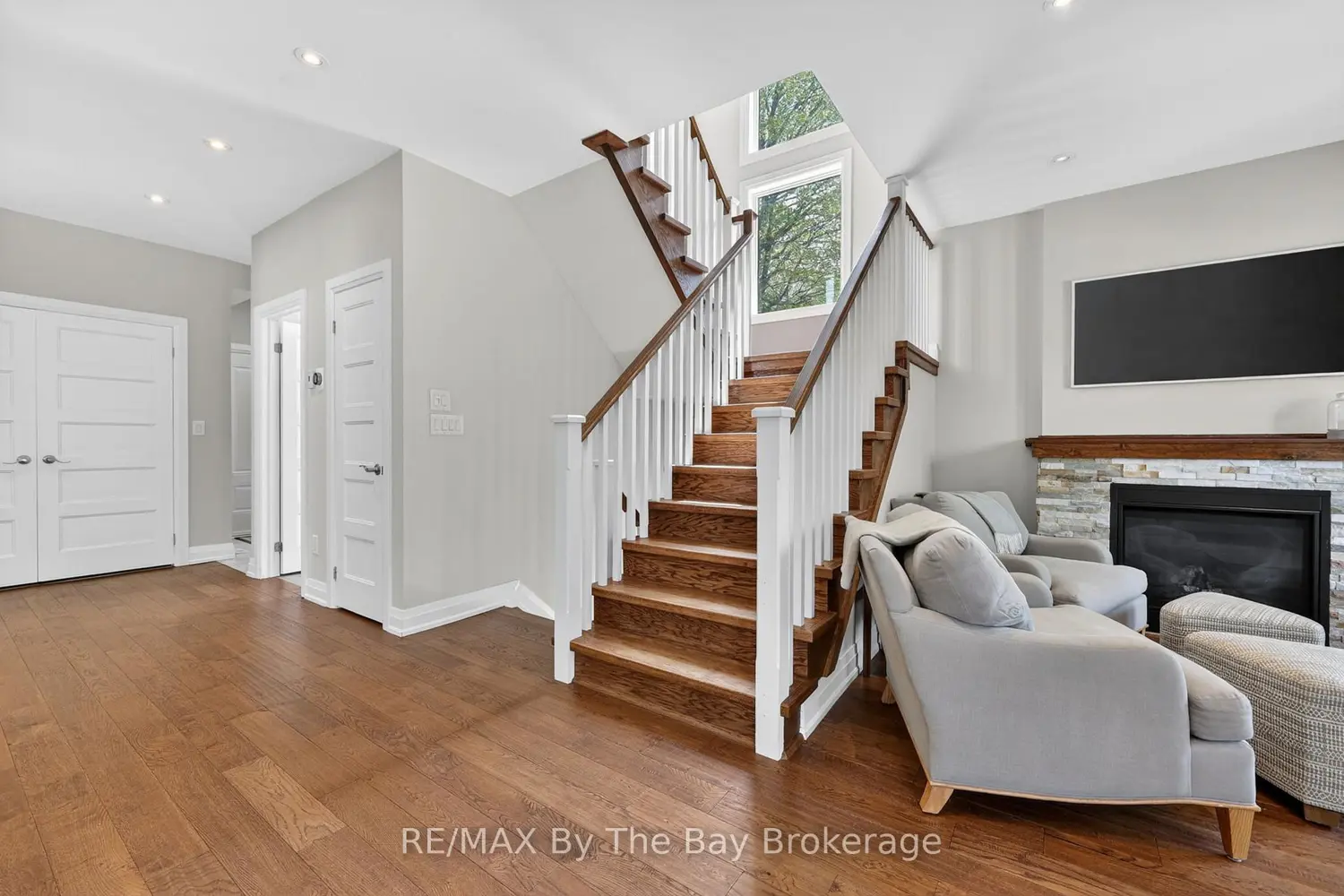 17 Elizabeth Avenue photo 3