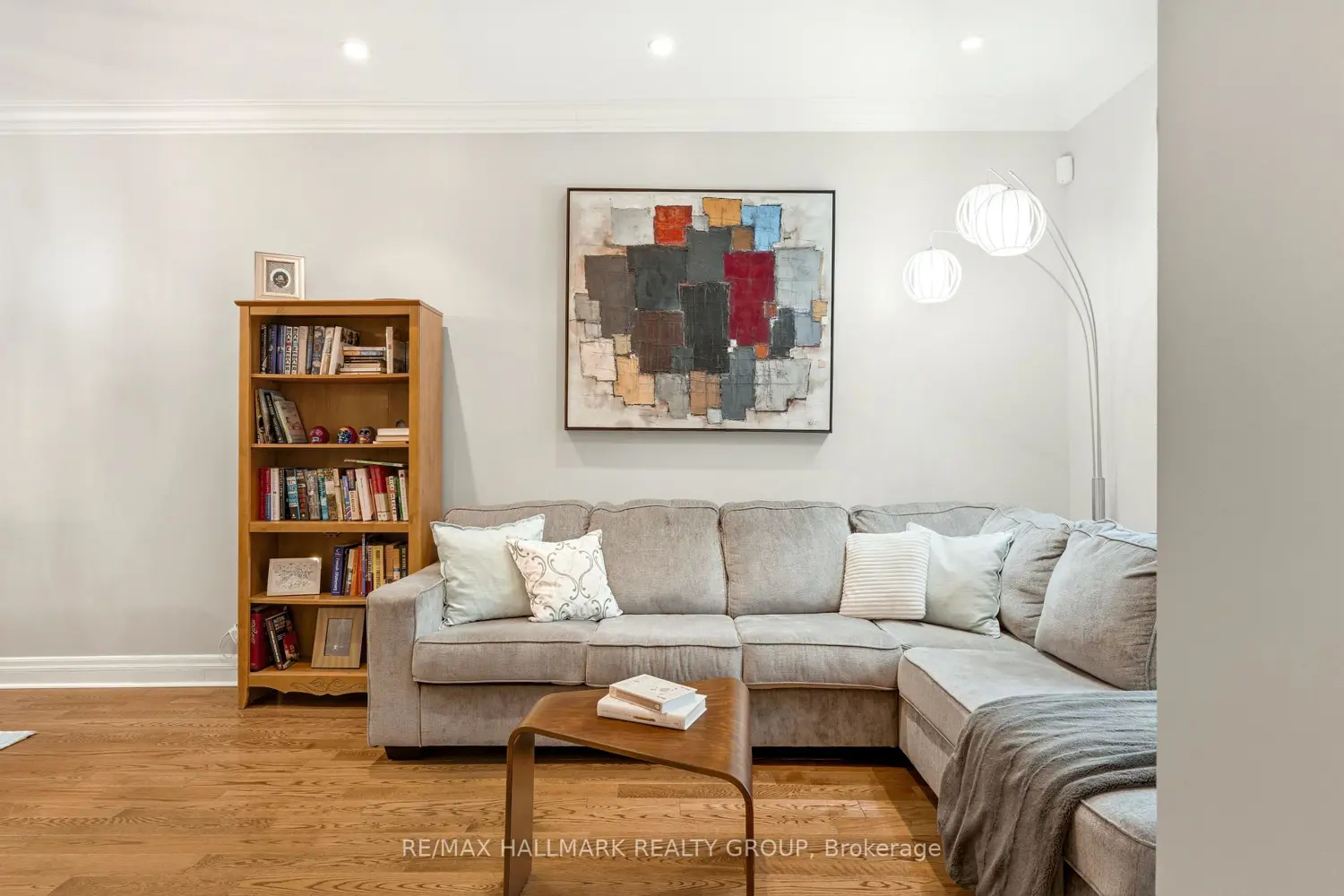 417 Daly Avenue photo 3