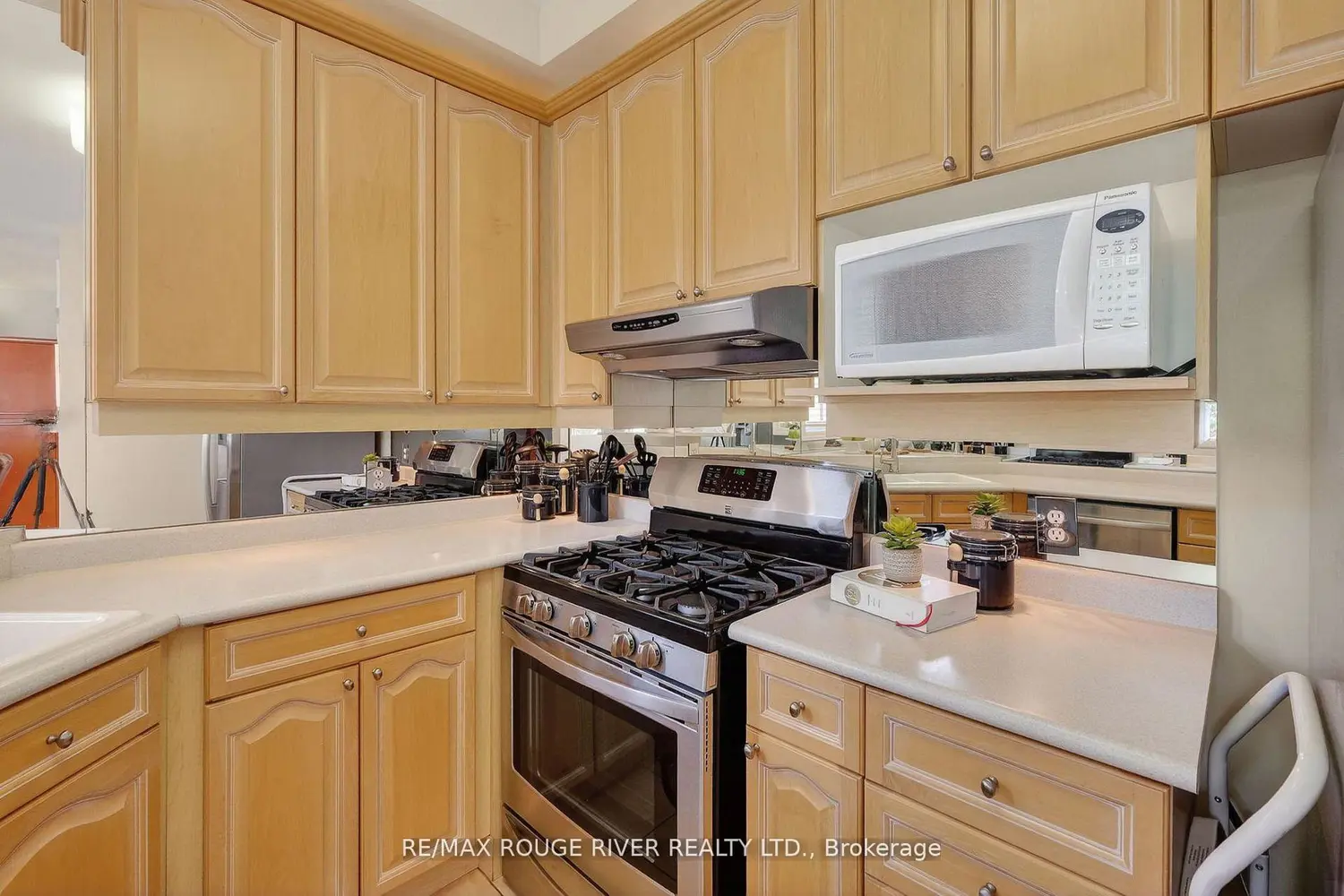 Additional image 5 of 461 Summerpark Crescent