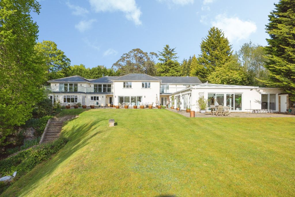 9 bed detached house for saleCompton Way, Farnham GU10