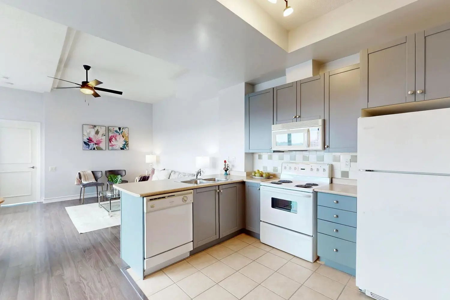 Additional image 8 of 1600 Keele Street 1101