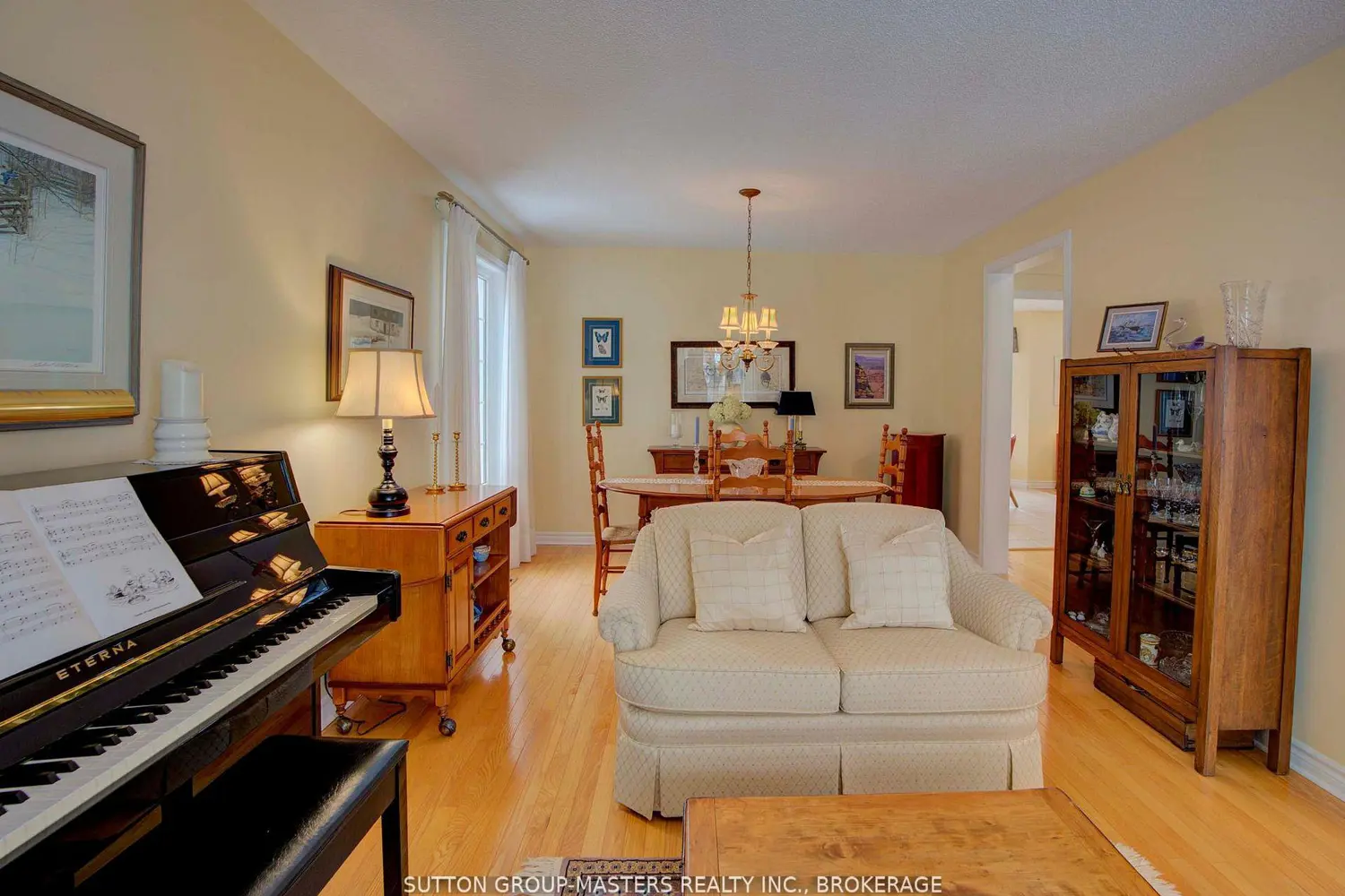 24 Glenora Drive photo 3