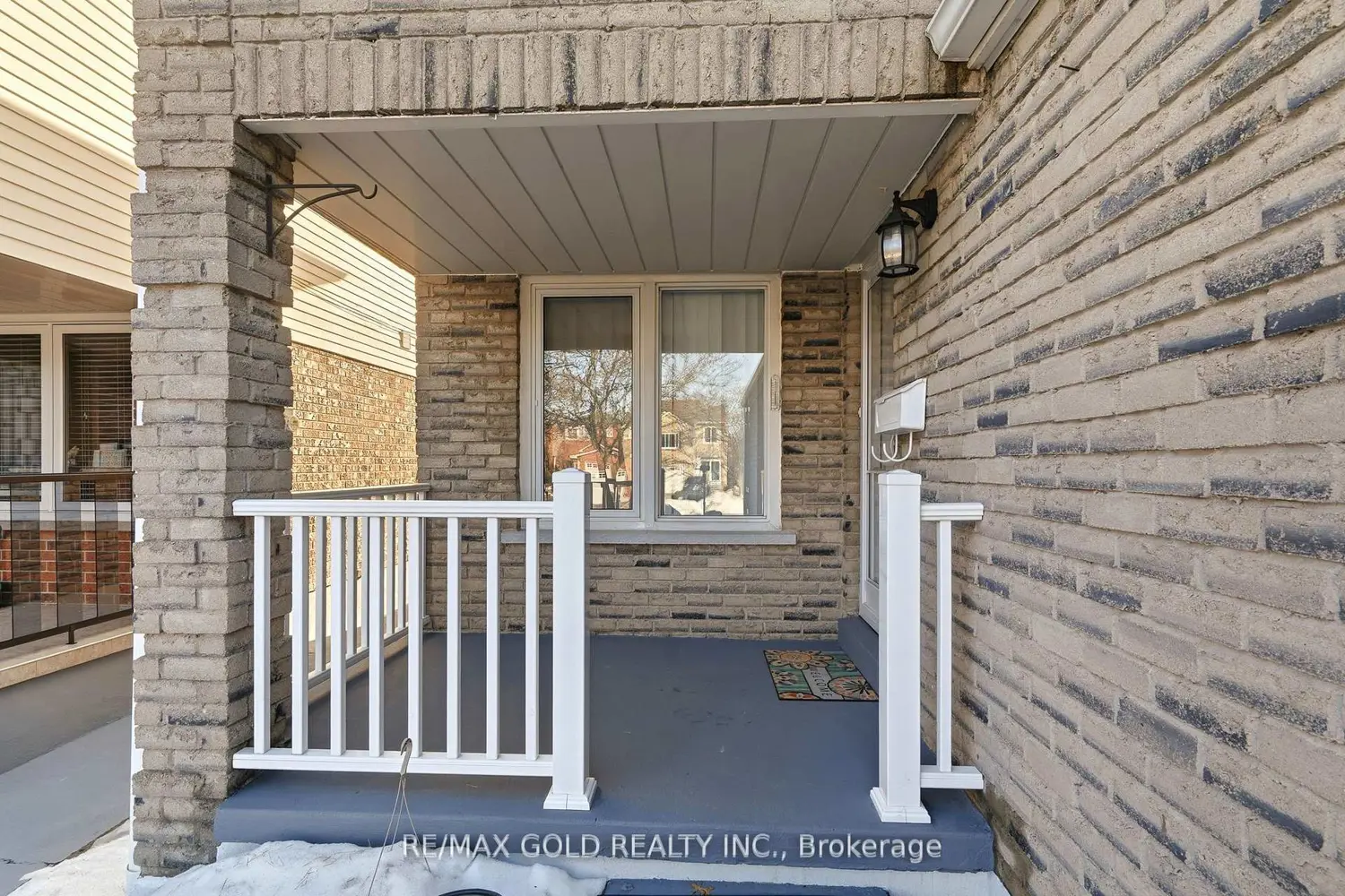 4334 Lee Drive photo 2