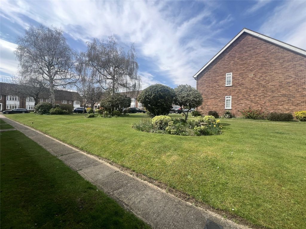 Additional image 8 of 2 bed flat for saleCranbrook Court, Fleet, Hampshire GU51