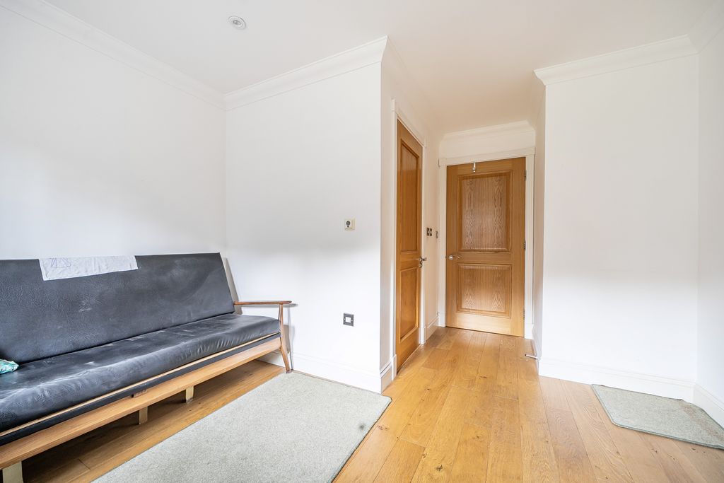 Additional image 6 of 2 bed flat for salePackhorse Road, Gerrards Cross, Buckinghamshire SL9