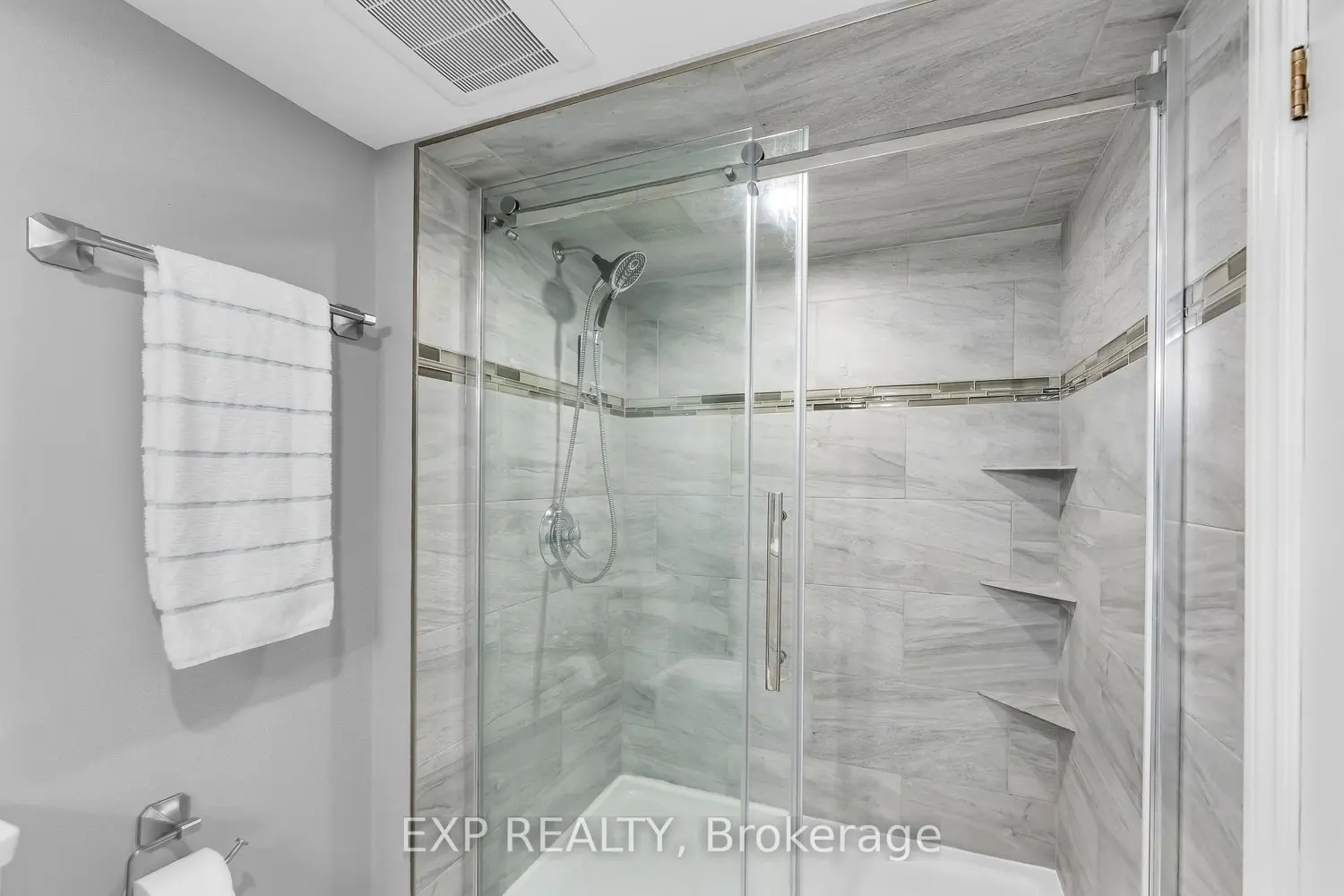 Additional image 10 of 6396 Laura Crescent
