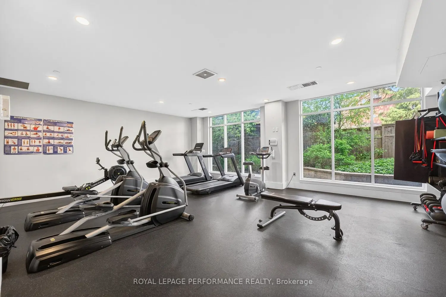 Additional image 8 of 131 Holland Avenue 203