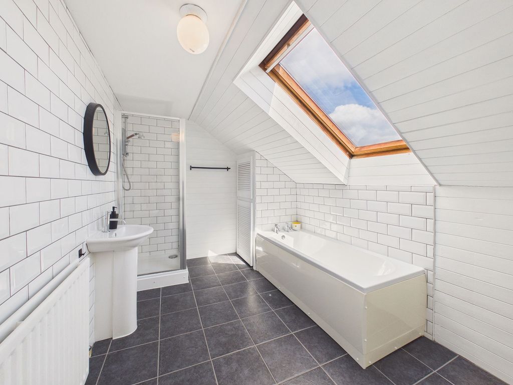 Additional image 2 of 3 bed flat for salePatterdale Terrace, Gateshead NE8
