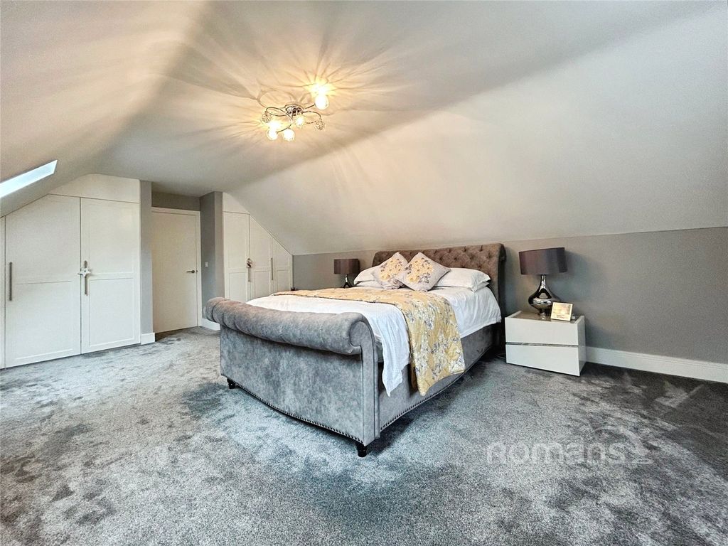 Additional image 15 of 4 bed detached house for saleGlebe Road, Farnborough, Hampshire GU14