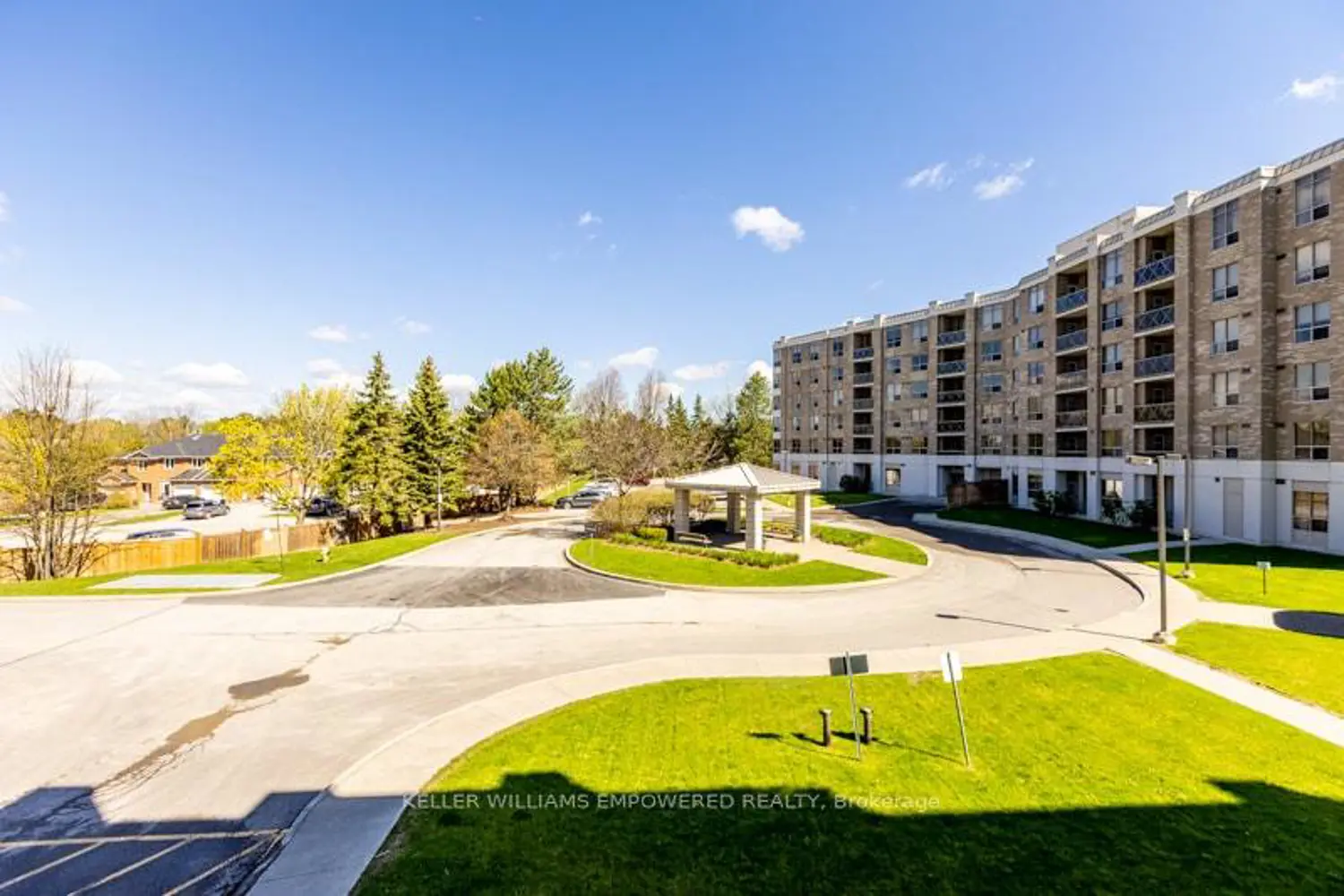 Additional image 16 of 2100 John Street 201