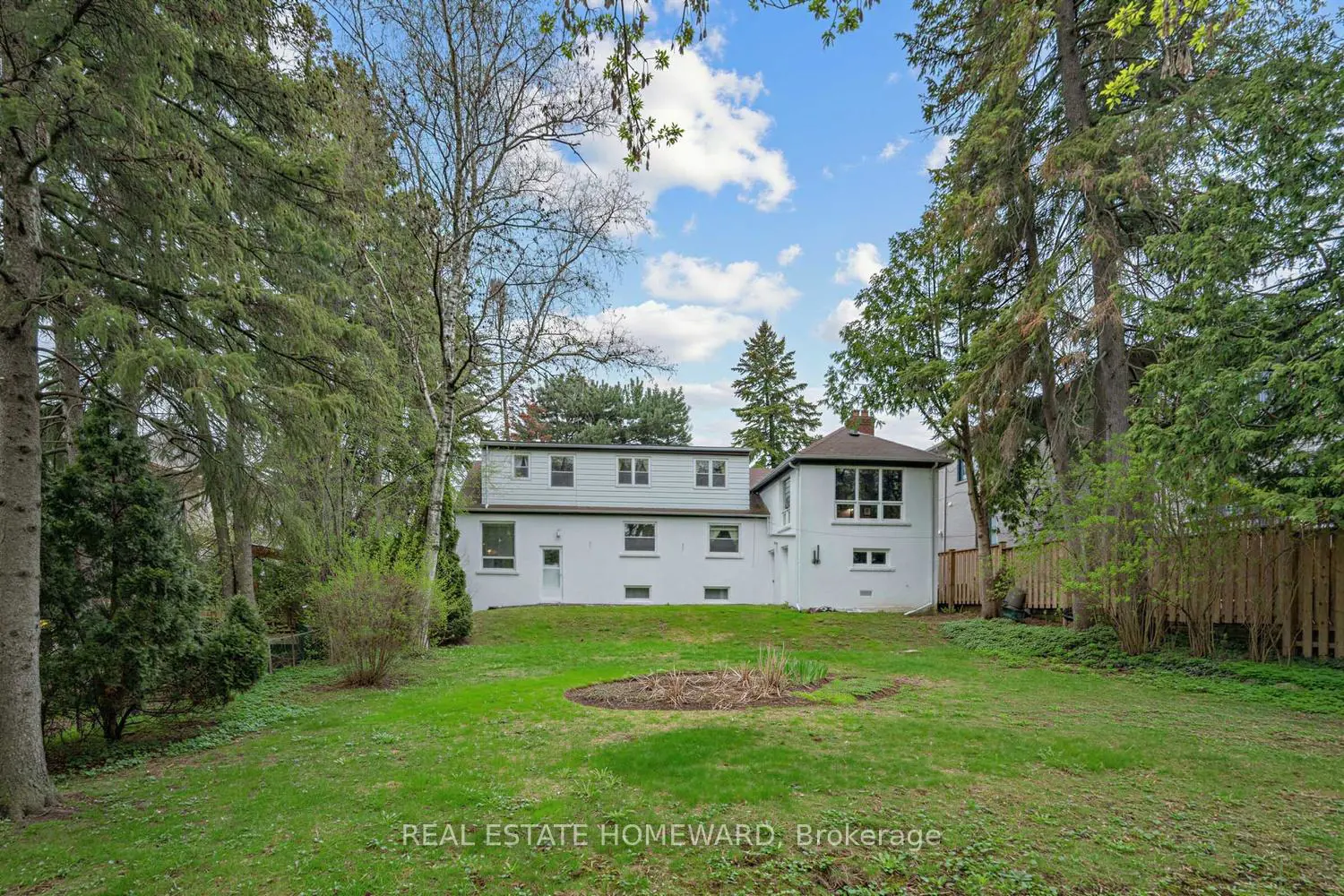 Additional image 19 of 228 Pemberton Avenue