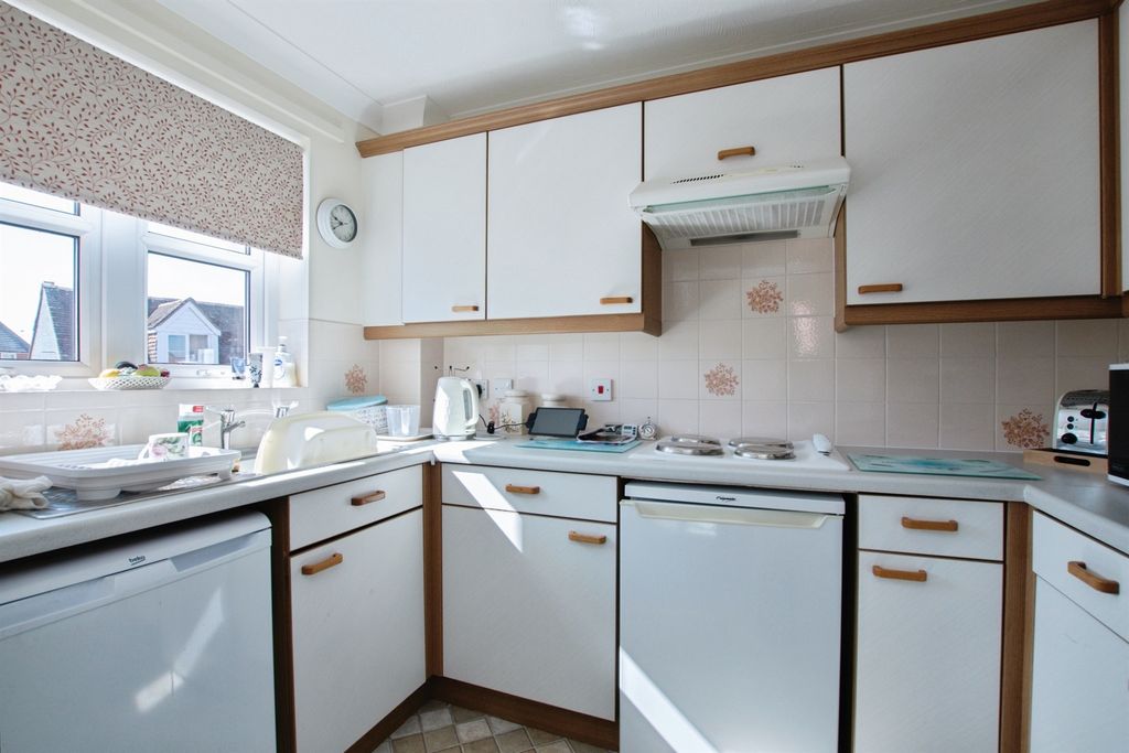 Additional image 5 of 2 bed flat for saleSalisbury Street, Fordingbridge SP6